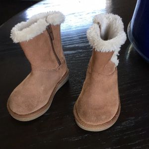 Striderite suede soft boot size 5